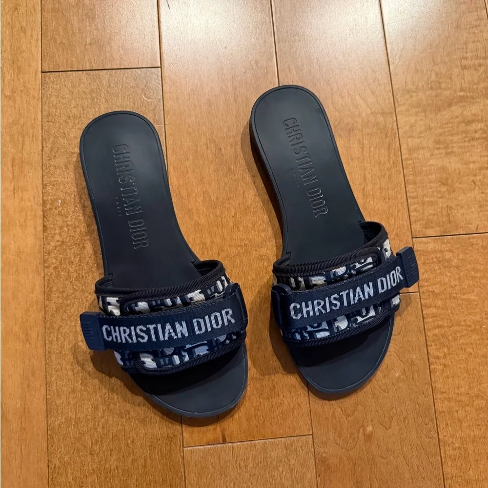 Dior Black Star-Embellished Sandals - Picture 1 of 7